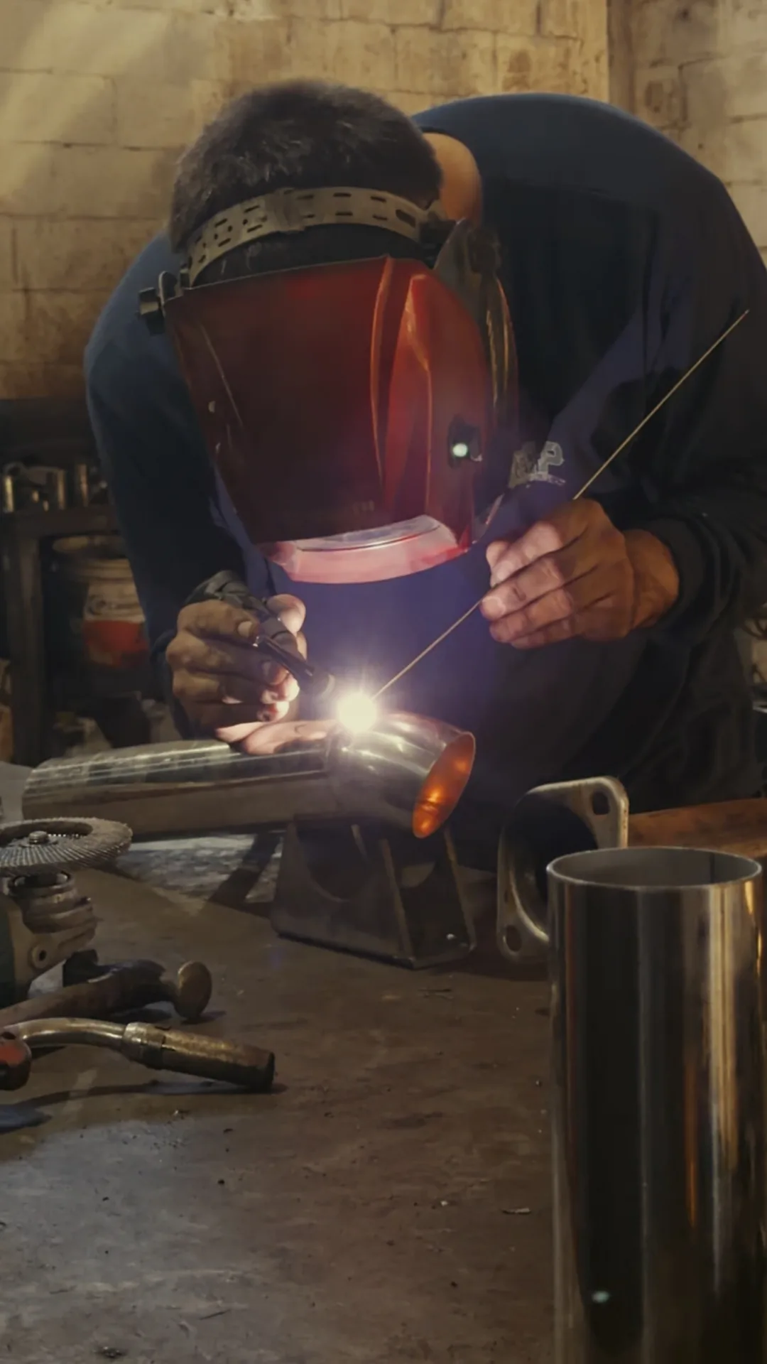 Fabricação de escape na KMP